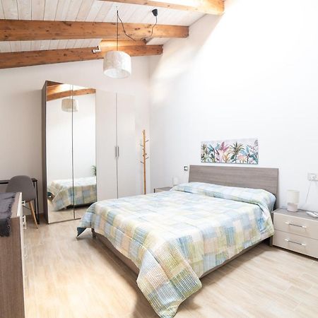 Casa Antonella Al Centro Di Cabras Apartment Екстериор снимка